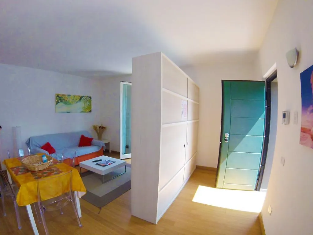 Silver Lake Residence Argegno Apartment